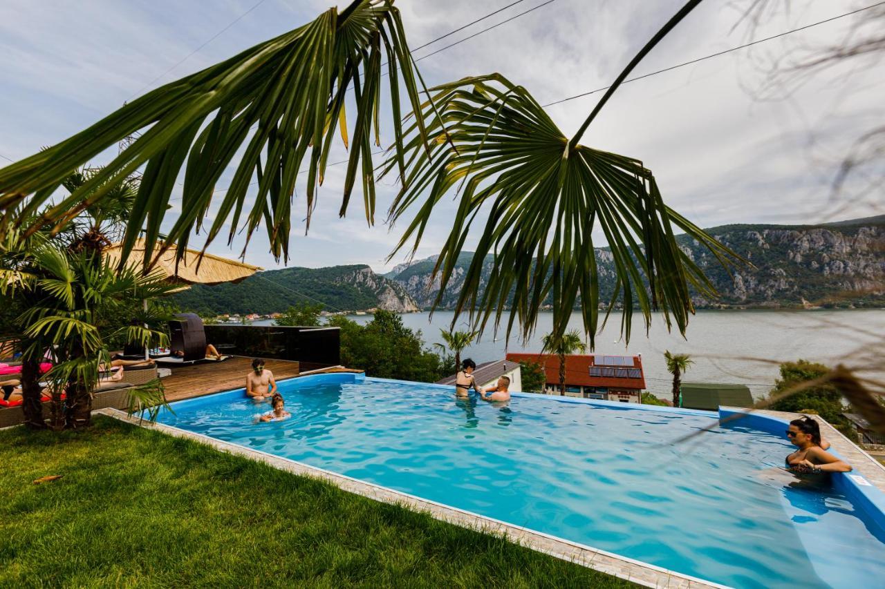 Rex Infinity View 4* Cazanele Dunarii Dubova Esterno foto