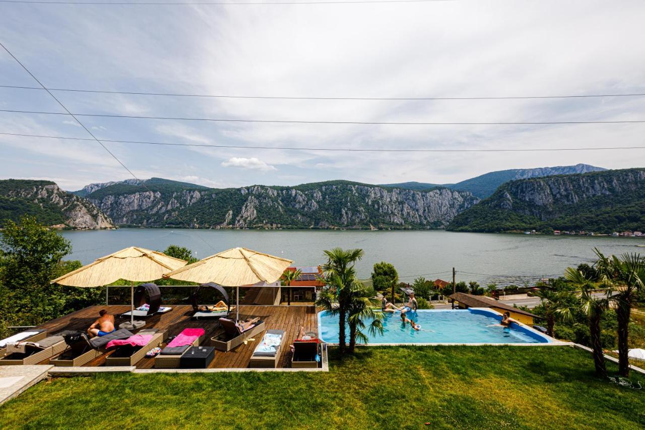 Rex Infinity View 4* Cazanele Dunarii Dubova Esterno foto