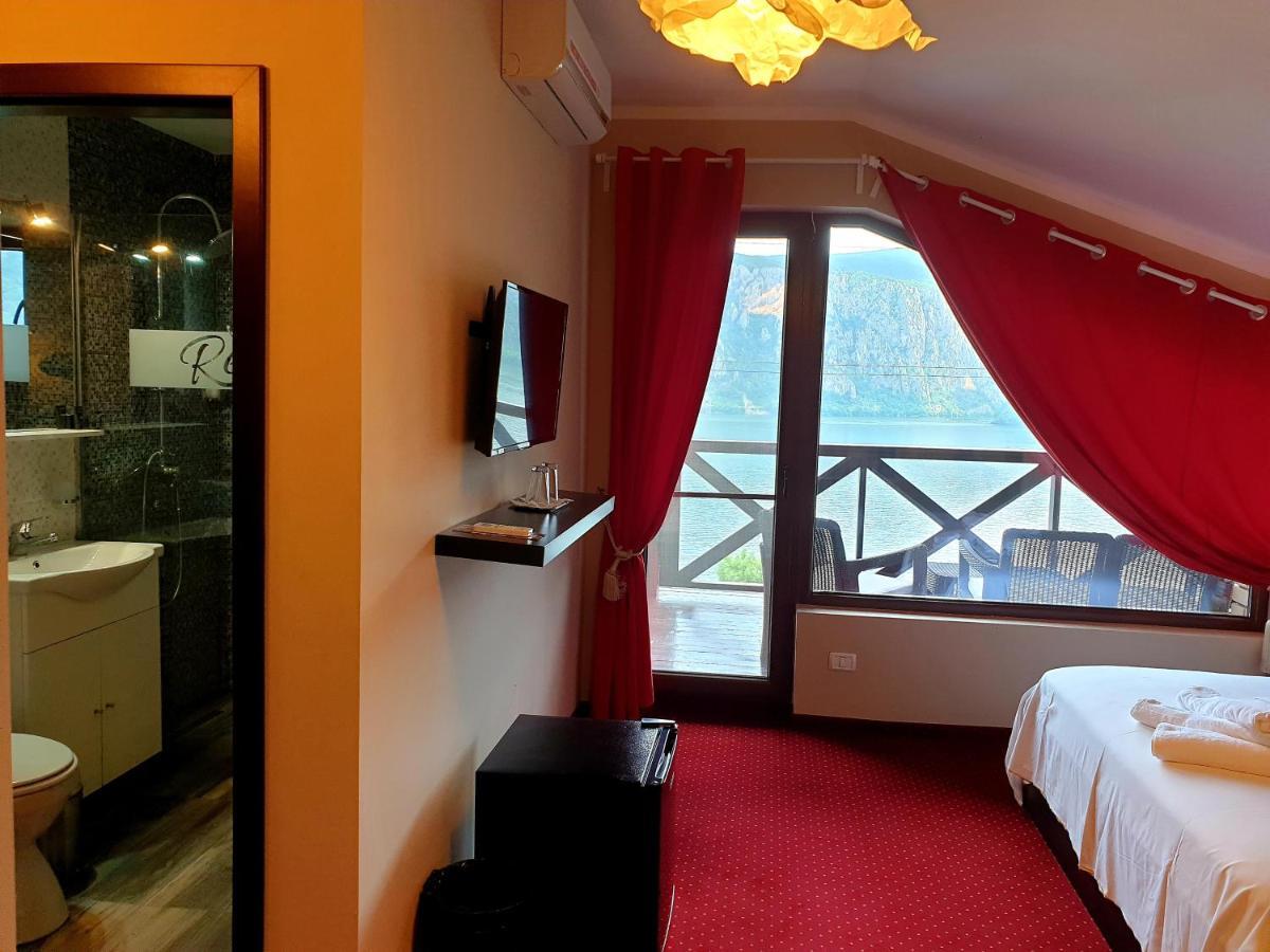 Rex Infinity View 4* Cazanele Dunarii Dubova Esterno foto